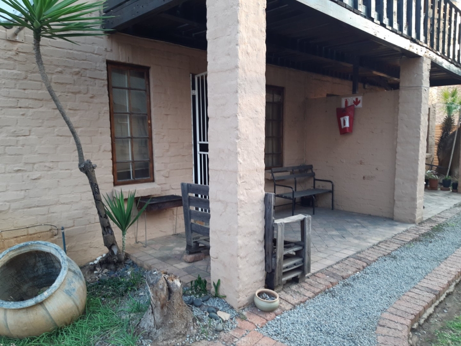 2 Bedroom Property for Sale in Kannoniers Park North West